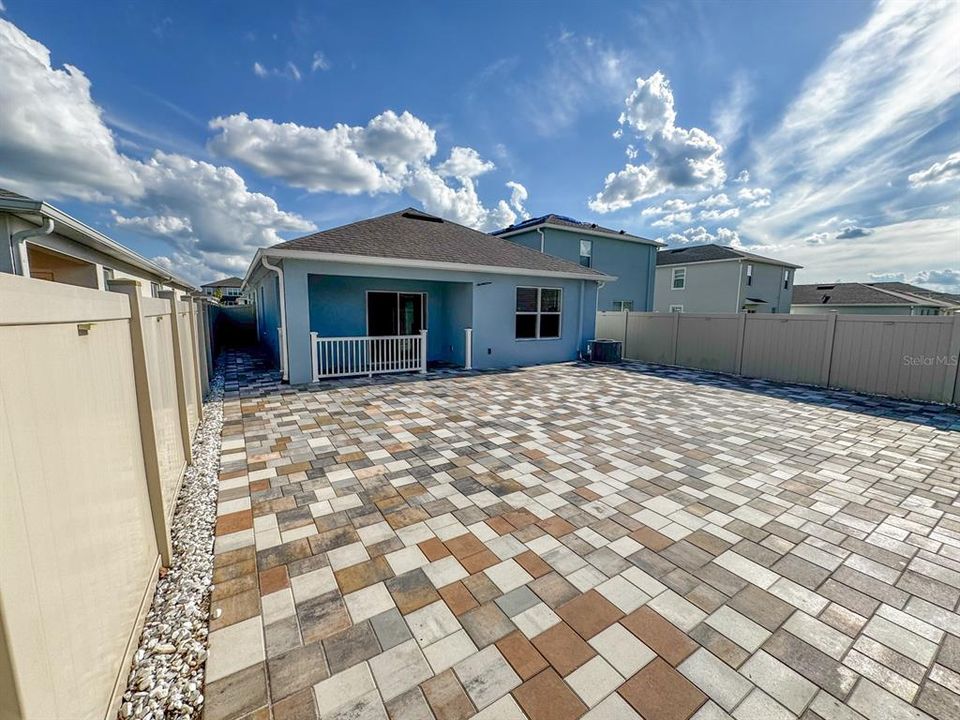 For Rent: $2,200 (3 beds, 2 baths, 1504 Square Feet)