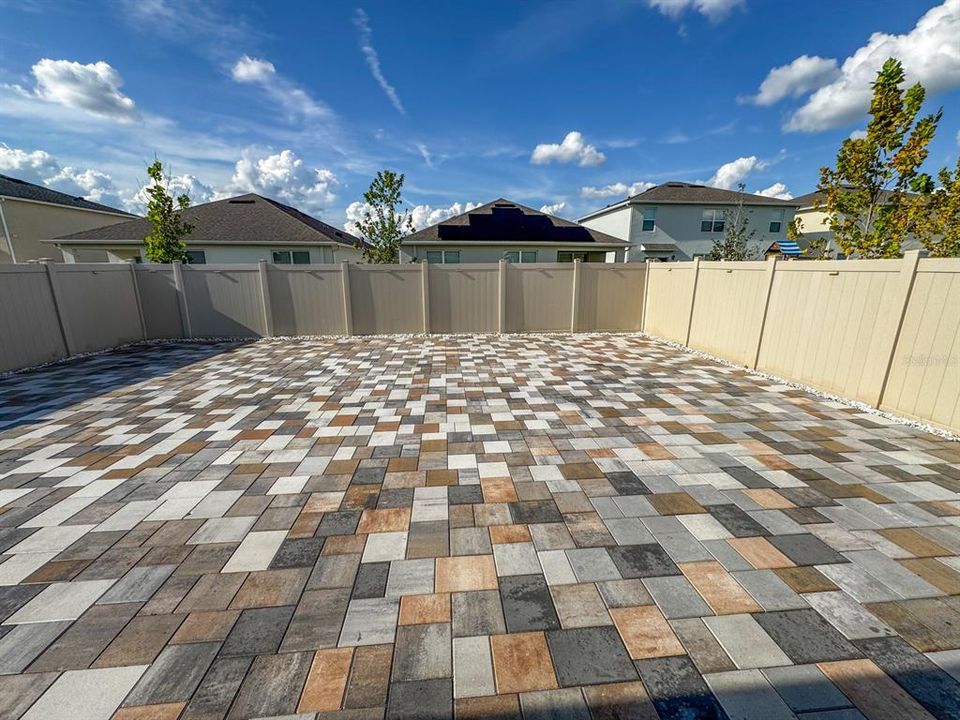 For Rent: $2,200 (3 beds, 2 baths, 1504 Square Feet)