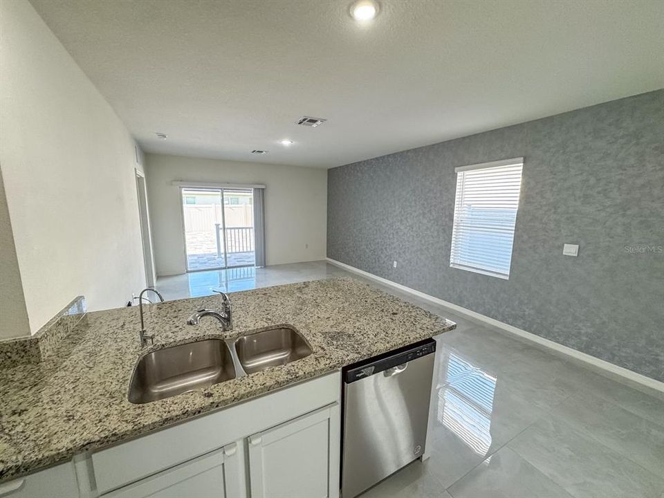 For Rent: $2,200 (3 beds, 2 baths, 1504 Square Feet)