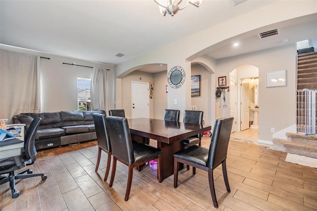 For Rent: $3,500 (4 beds, 2 baths, 2777 Square Feet)