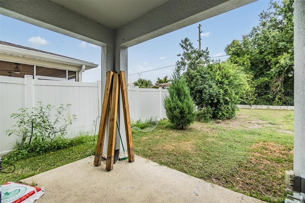 For Rent: $3,500 (4 beds, 2 baths, 2777 Square Feet)