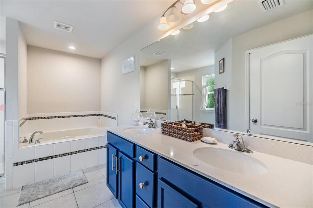 For Rent: $3,500 (4 beds, 2 baths, 2777 Square Feet)