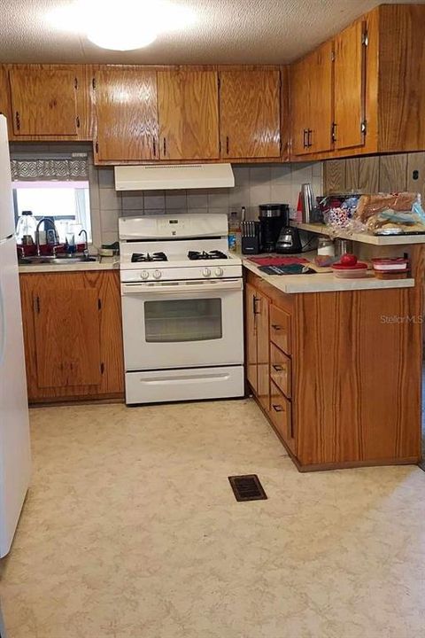 待售: $265,000 (2 贝兹, 2 浴室, 1308 平方英尺)