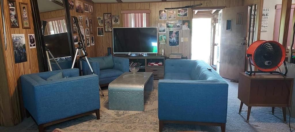 待售: $265,000 (2 贝兹, 2 浴室, 1308 平方英尺)