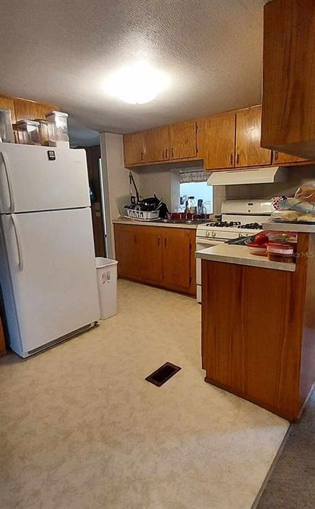 待售: $265,000 (2 贝兹, 2 浴室, 1308 平方英尺)