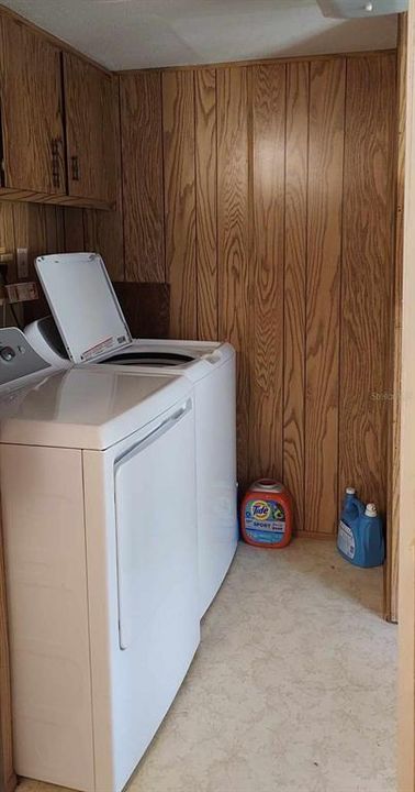 待售: $265,000 (2 贝兹, 2 浴室, 1308 平方英尺)