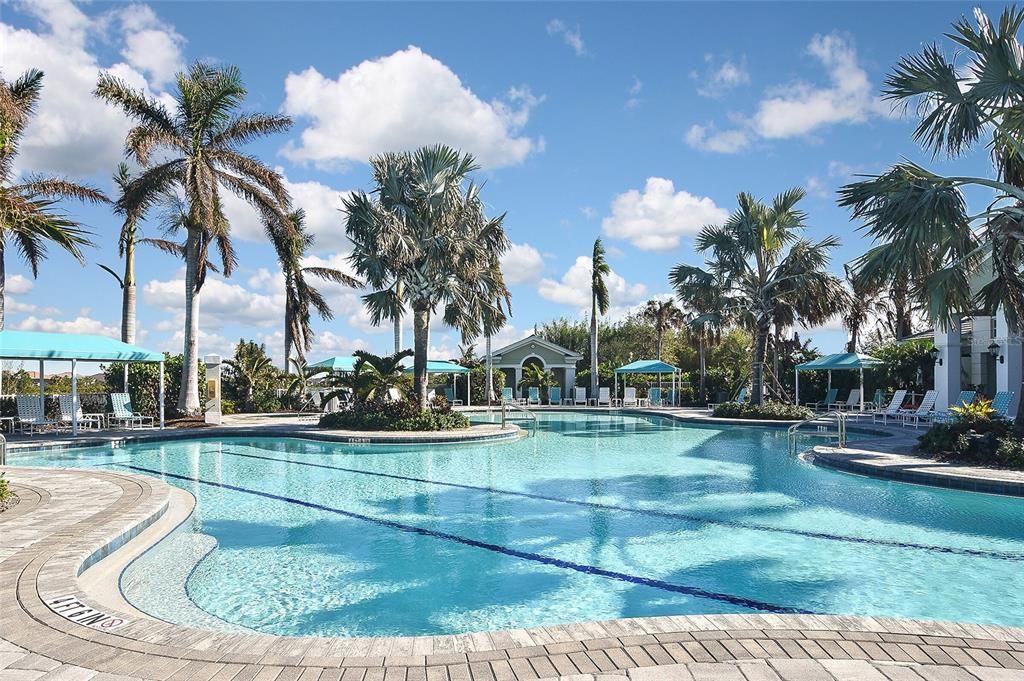 Active With Contract: $877,500 (3 beds, 3 baths, 2703 Square Feet)