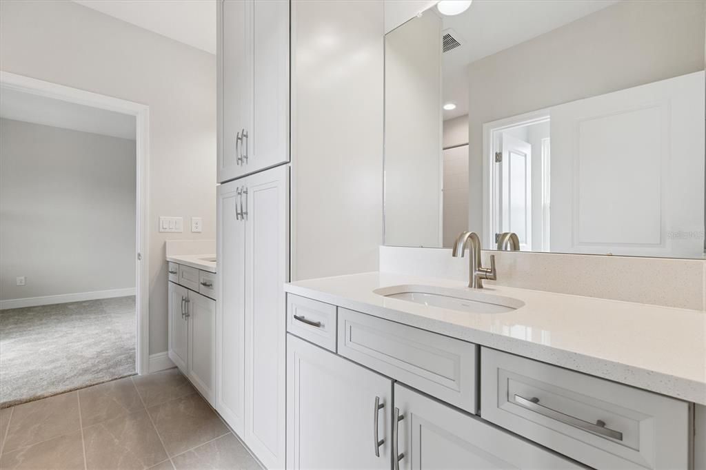 Active With Contract: $699,990 (5 beds, 4 baths, 3518 Square Feet)