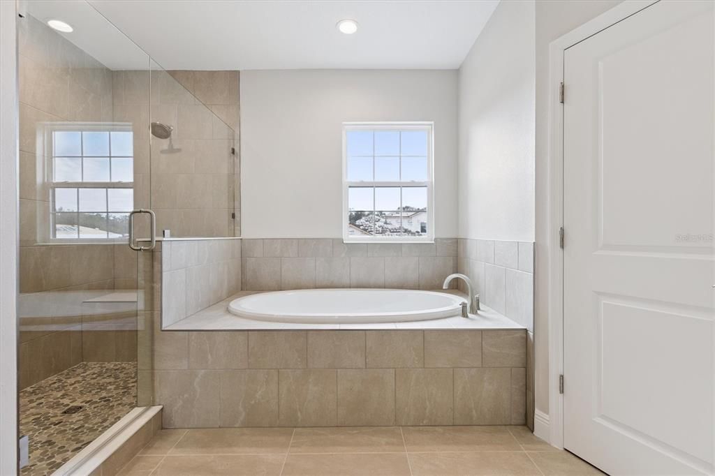 Active With Contract: $699,990 (5 beds, 4 baths, 3518 Square Feet)