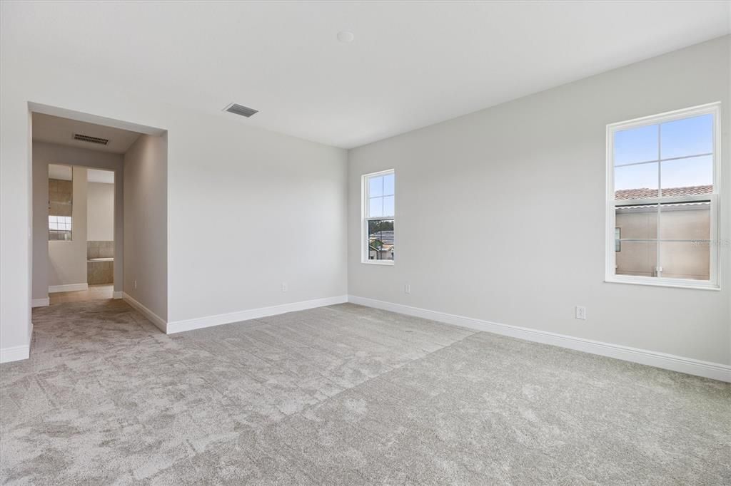 Active With Contract: $699,990 (5 beds, 4 baths, 3518 Square Feet)