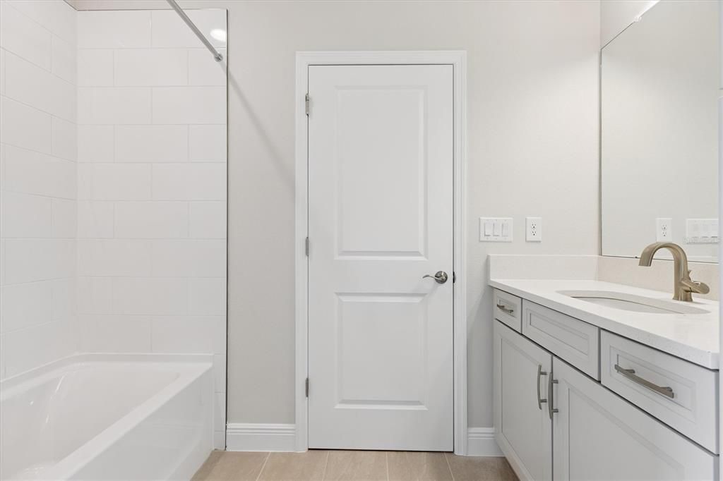 Active With Contract: $699,990 (5 beds, 4 baths, 3518 Square Feet)