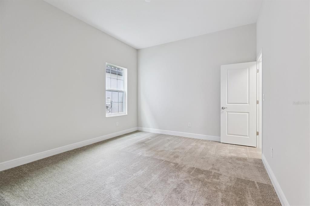 Active With Contract: $699,990 (5 beds, 4 baths, 3518 Square Feet)