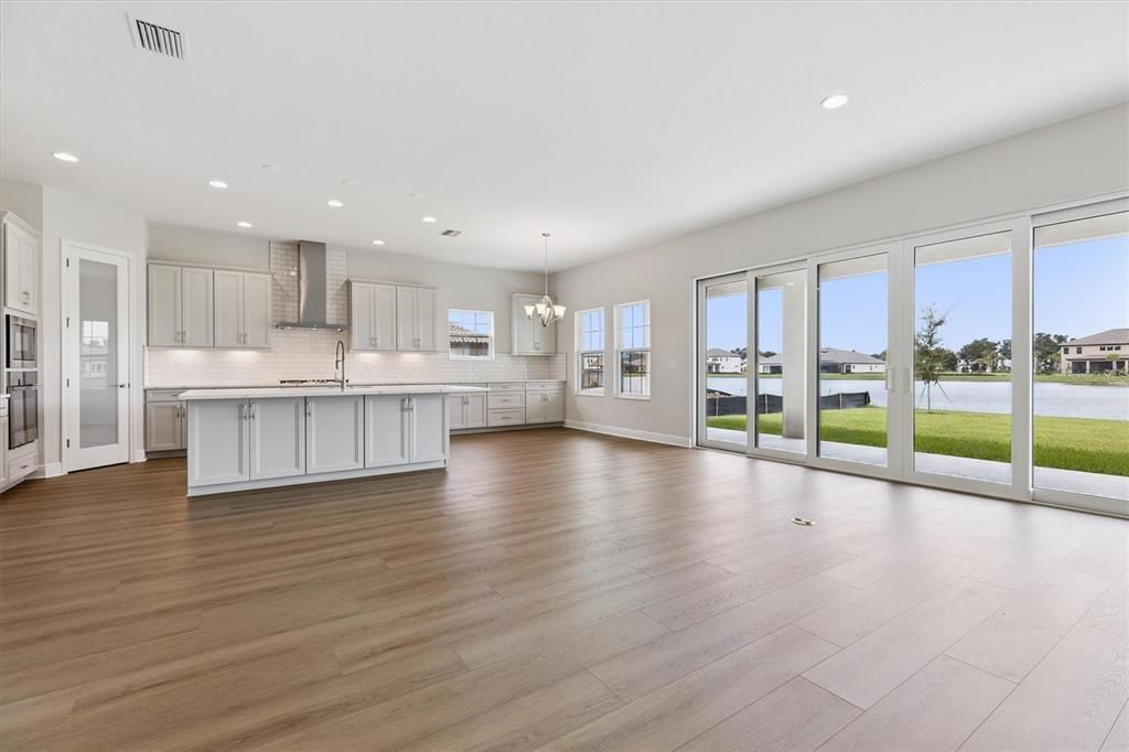 Active With Contract: $699,990 (5 beds, 4 baths, 3518 Square Feet)