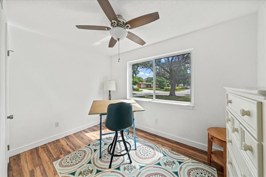 En Venta: $319,000 (4 camas, 2 baños, 1700 Pies cuadrados)