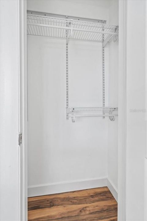 En Venta: $319,000 (4 camas, 2 baños, 1700 Pies cuadrados)