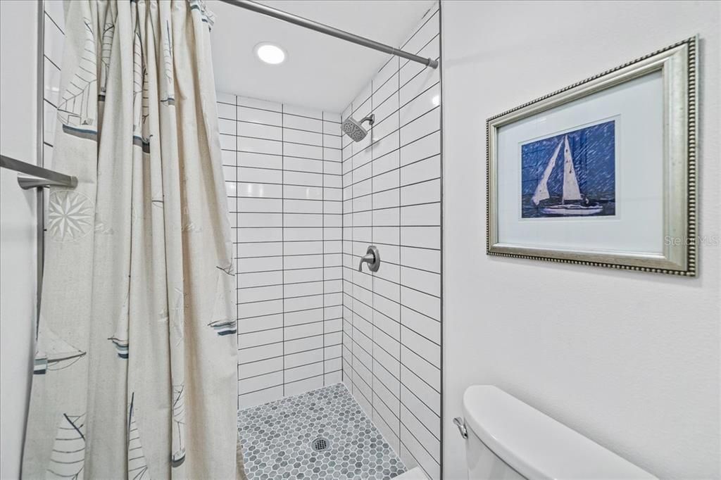 En Venta: $319,000 (4 camas, 2 baños, 1700 Pies cuadrados)