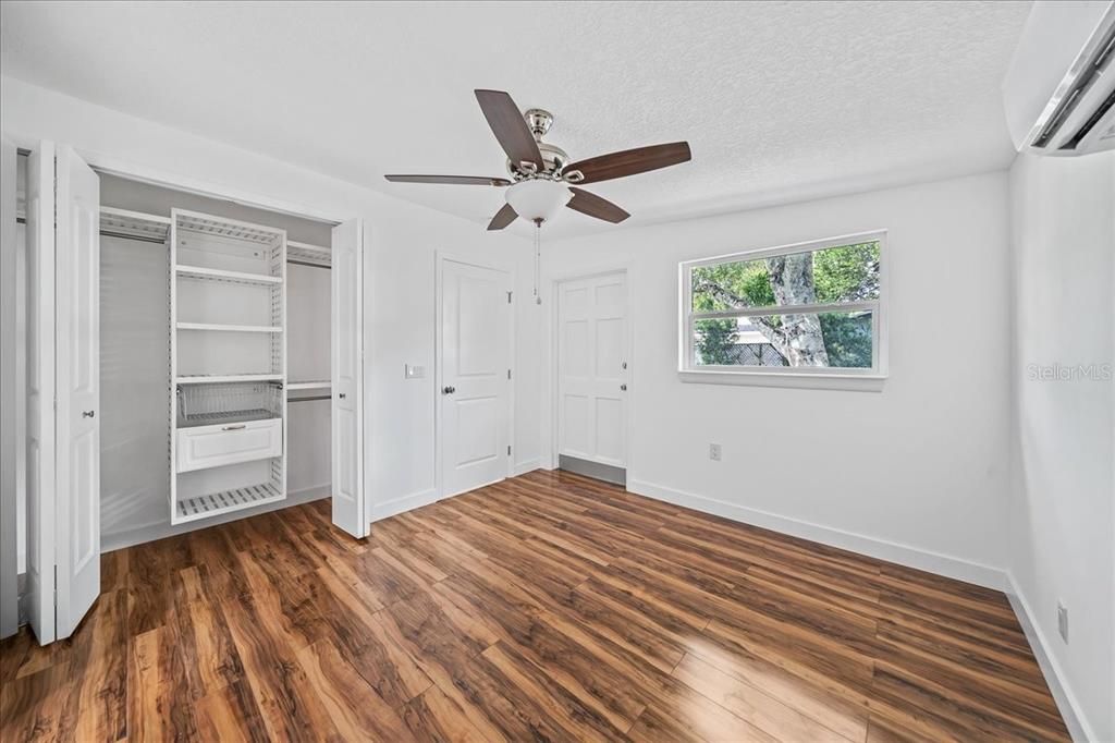 En Venta: $319,000 (4 camas, 2 baños, 1700 Pies cuadrados)