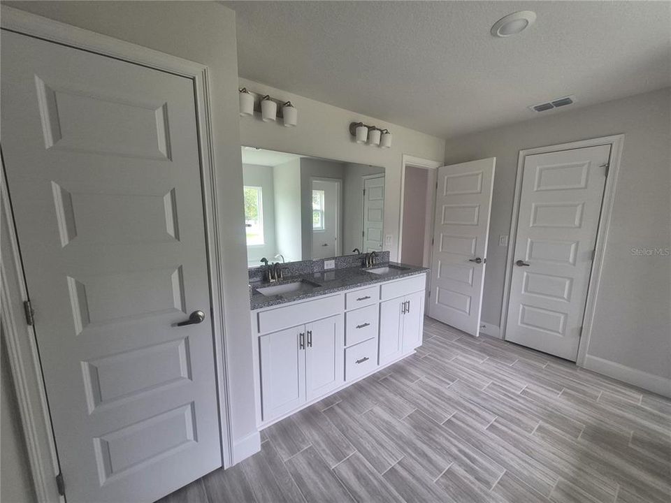 For Sale: $610,450 (4 beds, 3 baths, 3000 Square Feet)