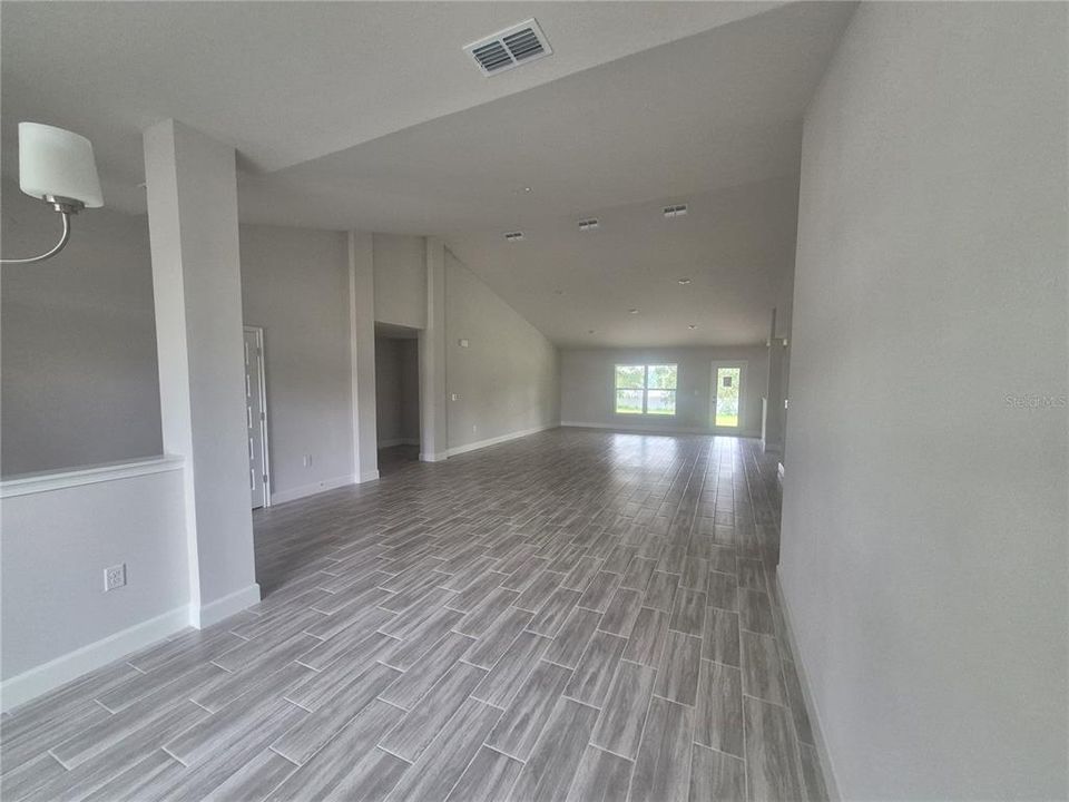 For Sale: $610,450 (4 beds, 3 baths, 3000 Square Feet)