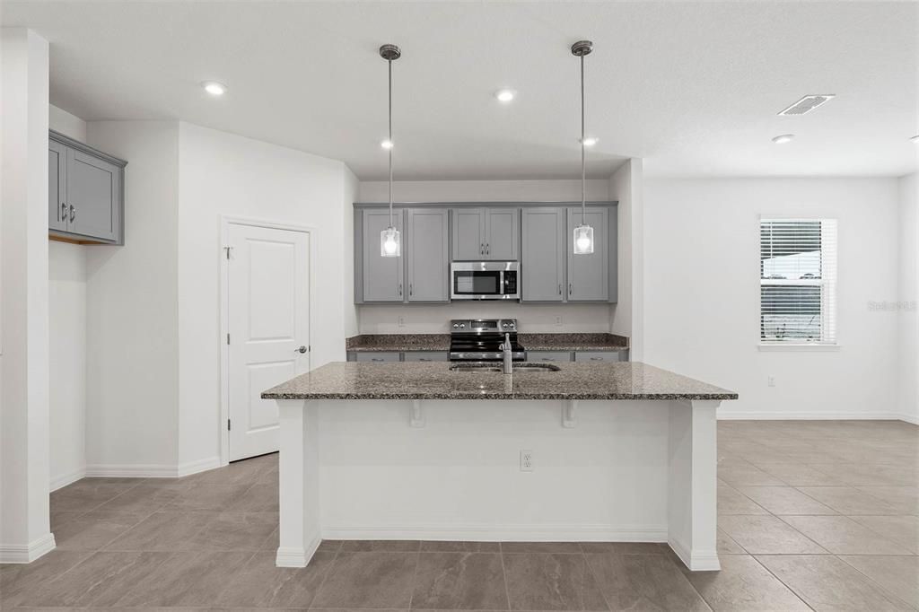 Active With Contract: $349,990 (3 beds, 2 baths, 1639 Square Feet)