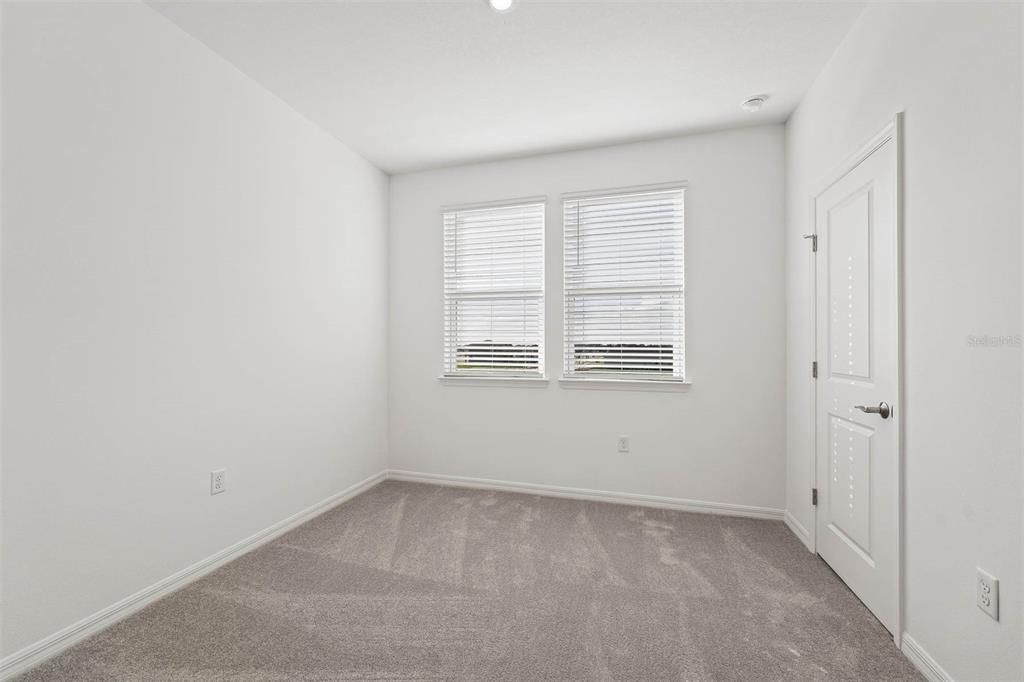 Active With Contract: $349,990 (3 beds, 2 baths, 1639 Square Feet)