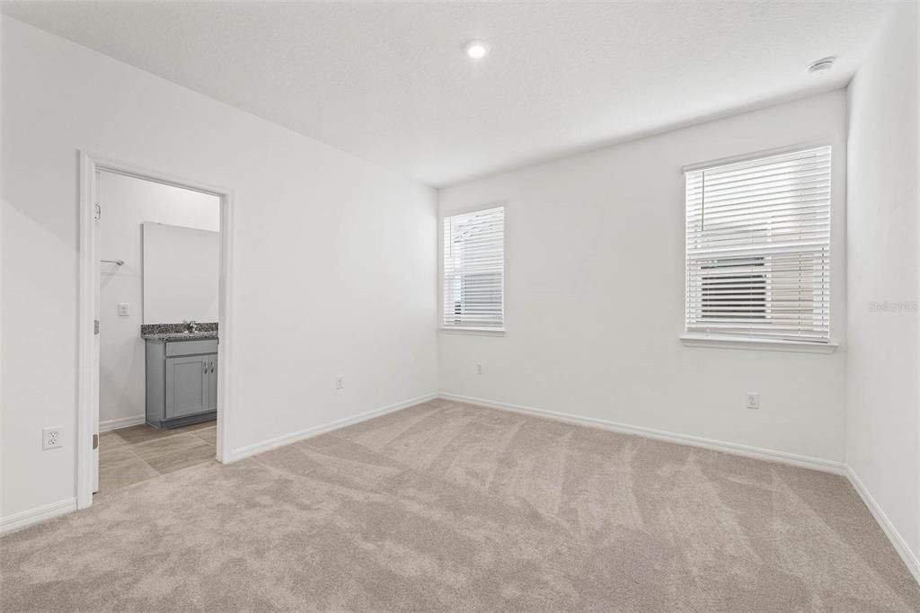 Active With Contract: $349,990 (3 beds, 2 baths, 1639 Square Feet)