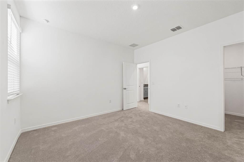 Active With Contract: $349,990 (3 beds, 2 baths, 1639 Square Feet)