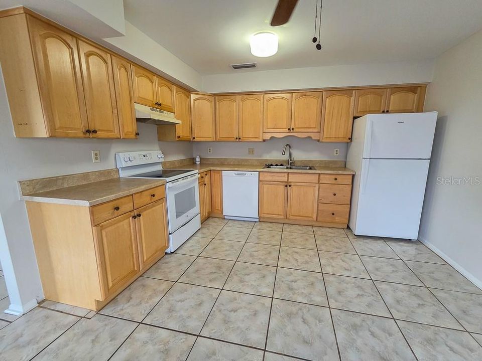 En Venta: $245,000 (2 camas, 1 baños, 1144 Pies cuadrados)