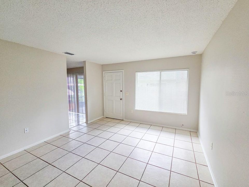 En Venta: $245,000 (2 camas, 1 baños, 1144 Pies cuadrados)