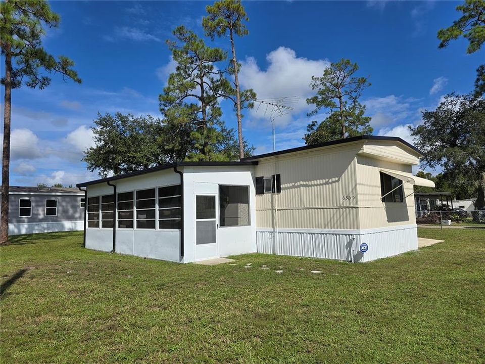 待售: $158,500 (2 贝兹, 2 浴室, 840 平方英尺)