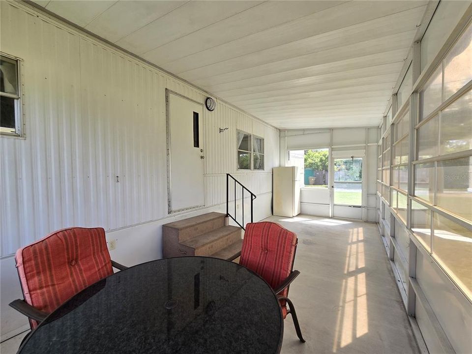 待售: $158,500 (2 贝兹, 2 浴室, 840 平方英尺)