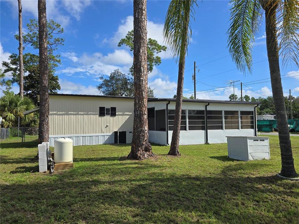 待售: $158,500 (2 贝兹, 2 浴室, 840 平方英尺)