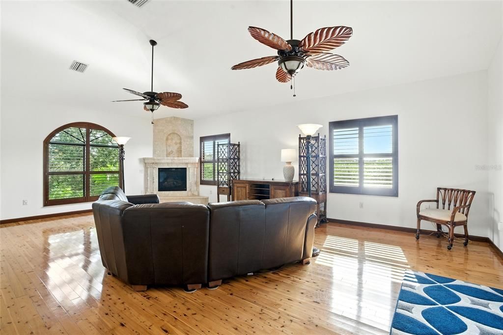 待售: $1,188,888 (3 贝兹, 2 浴室, 3507 平方英尺)