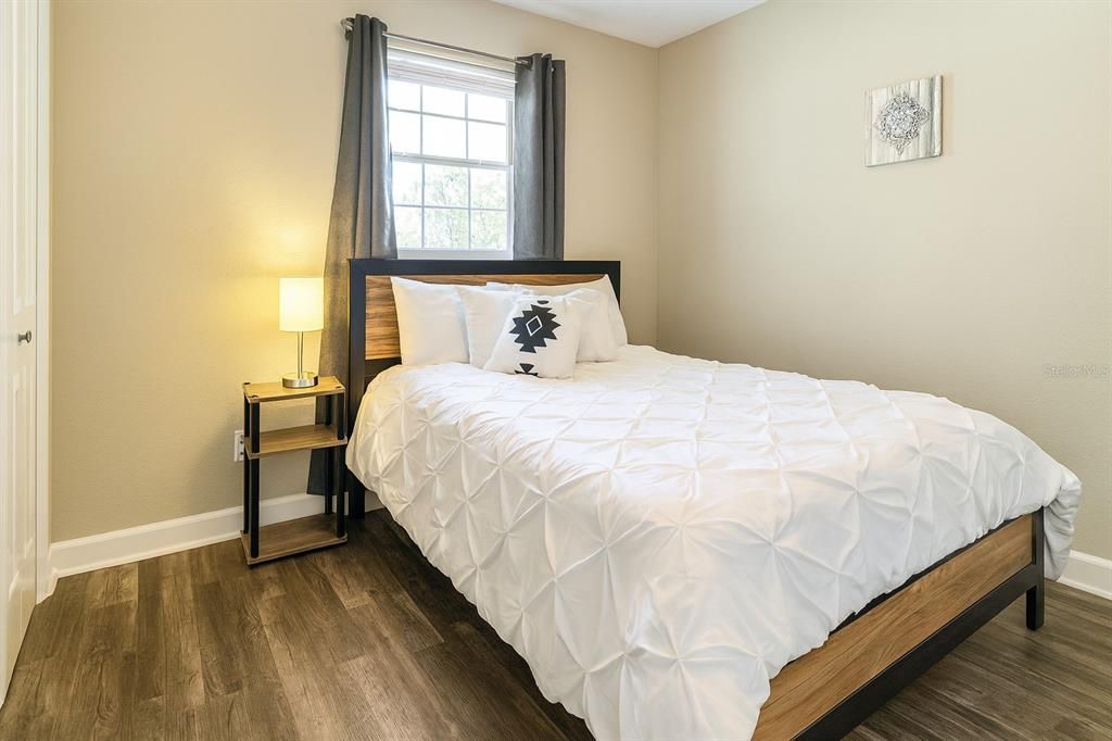 For Rent: $4,800 (5 beds, 3 baths, 2105 Square Feet)