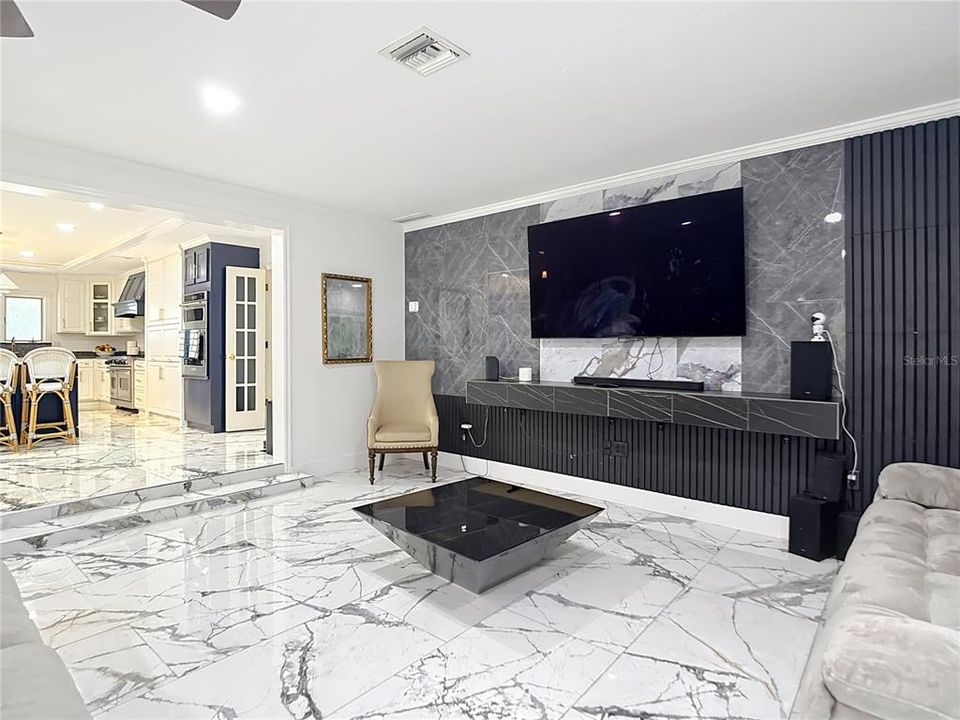 待售: $798,000 (5 贝兹, 3 浴室, 4333 平方英尺)