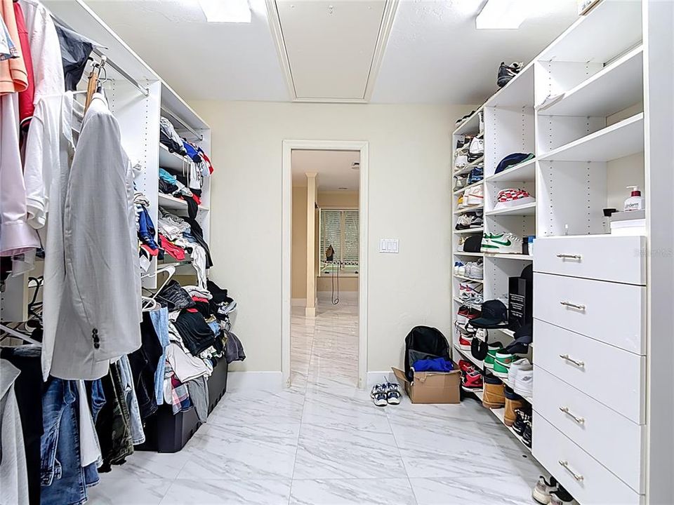 待售: $798,000 (5 贝兹, 3 浴室, 4333 平方英尺)