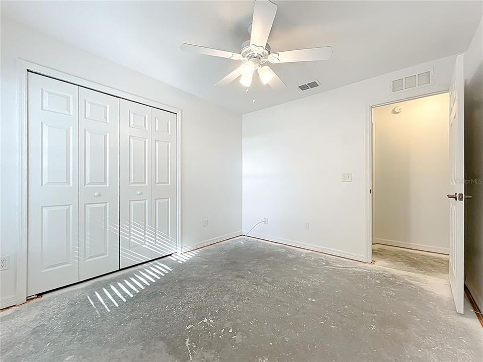 Active With Contract: $305,000 (3 beds, 2 baths, 1454 Square Feet)