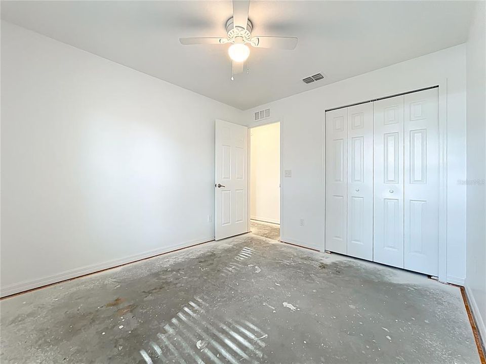 Active With Contract: $305,000 (3 beds, 2 baths, 1454 Square Feet)