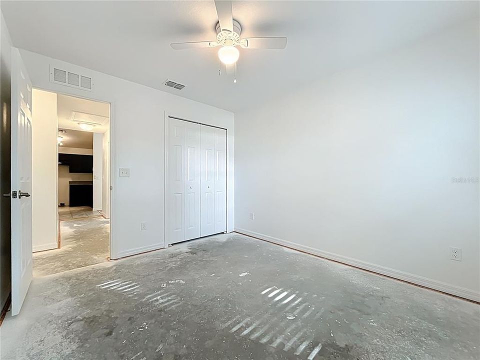 Active With Contract: $305,000 (3 beds, 2 baths, 1454 Square Feet)