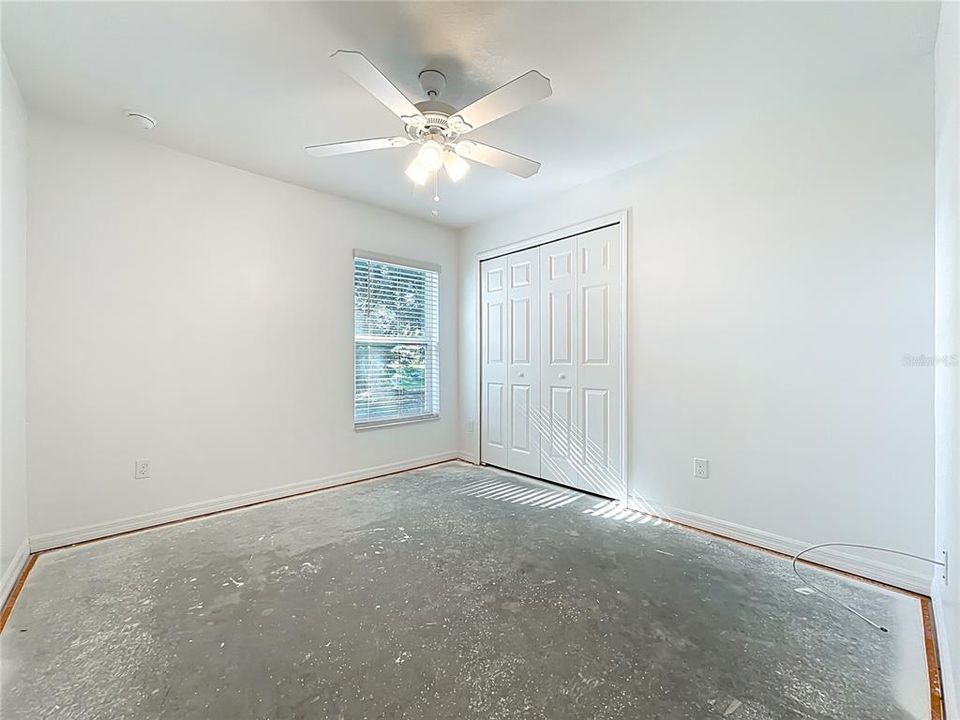 Active With Contract: $305,000 (3 beds, 2 baths, 1454 Square Feet)