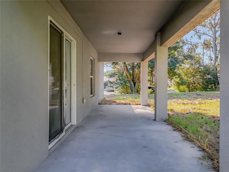 Active With Contract: $305,000 (3 beds, 2 baths, 1454 Square Feet)