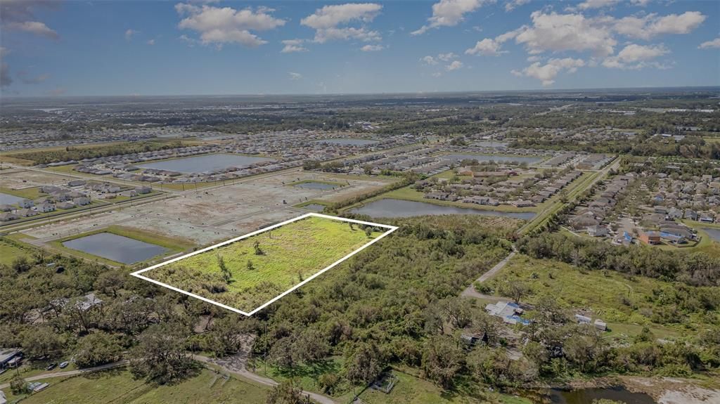 En Venta: $674,990 (4.60 acres)