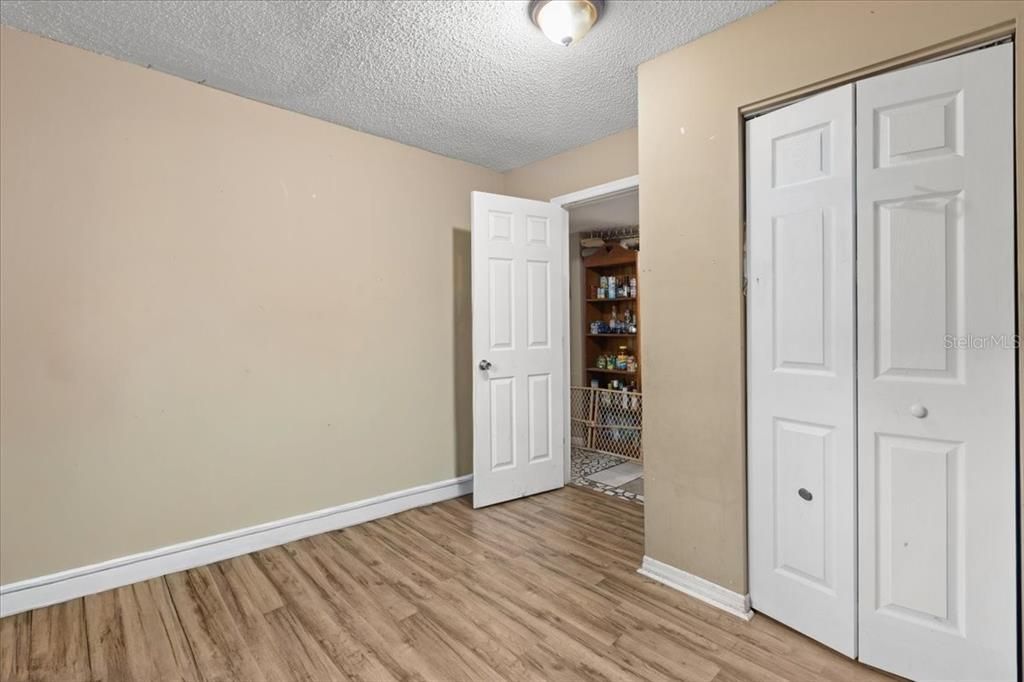 待售: $229,900 (5 贝兹, 4 浴室, 1636 平方英尺)