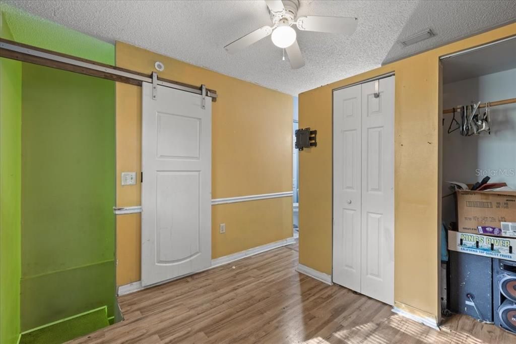 待售: $229,900 (5 贝兹, 4 浴室, 1636 平方英尺)