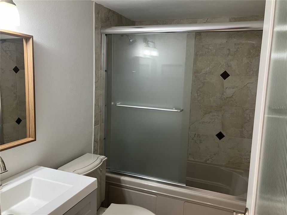 Active With Contract: $3,100 (2 beds, 2 baths, 1528 Square Feet)