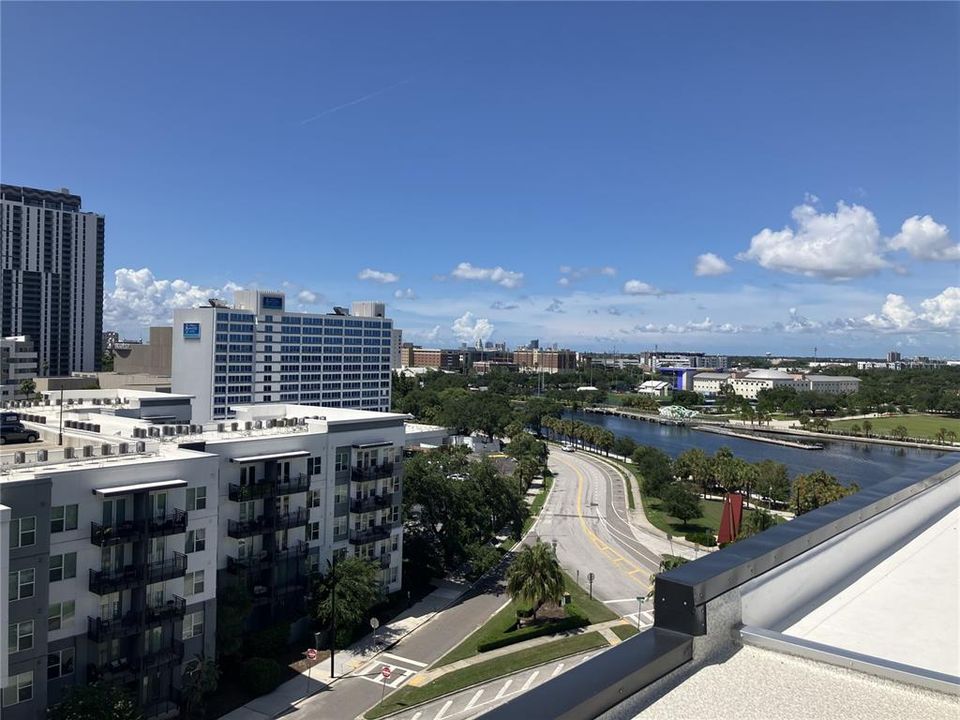 Active With Contract: $3,100 (2 beds, 2 baths, 1528 Square Feet)