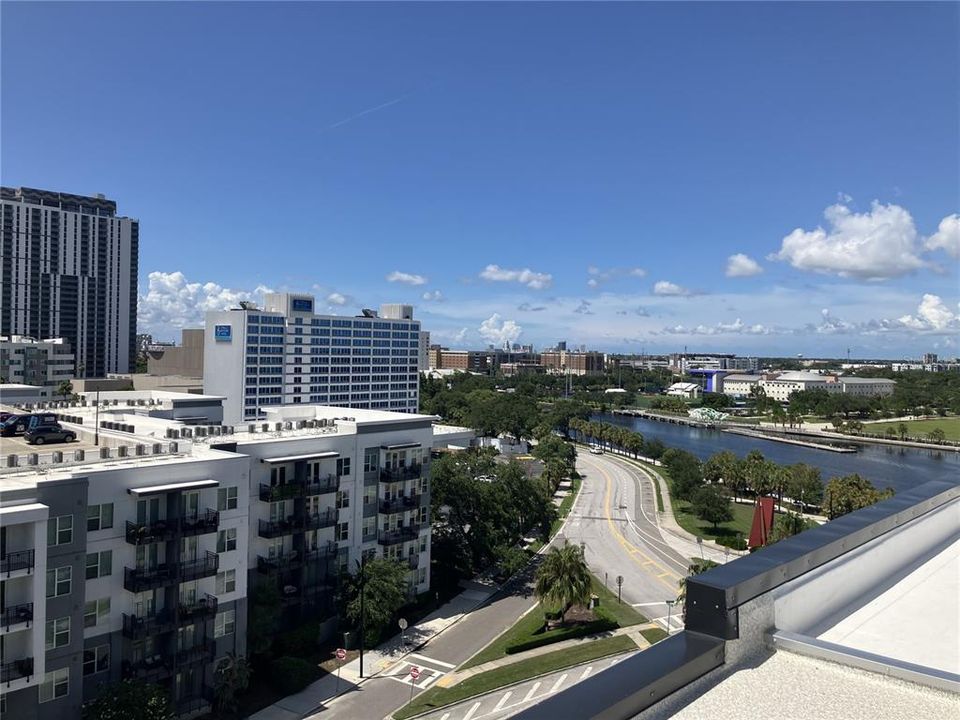 Active With Contract: $3,100 (2 beds, 2 baths, 1528 Square Feet)