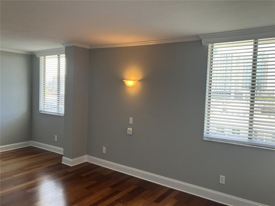 Active With Contract: $3,100 (2 beds, 2 baths, 1528 Square Feet)