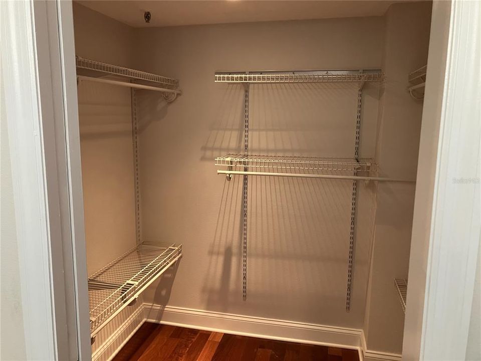 Active With Contract: $3,100 (2 beds, 2 baths, 1528 Square Feet)