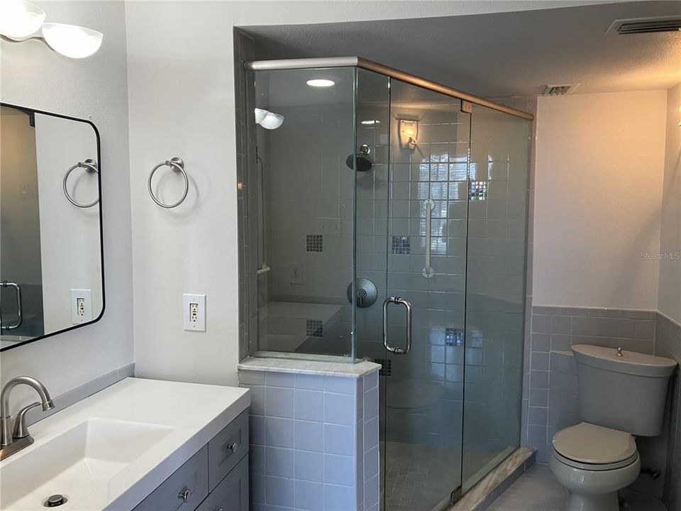 Active With Contract: $3,100 (2 beds, 2 baths, 1528 Square Feet)